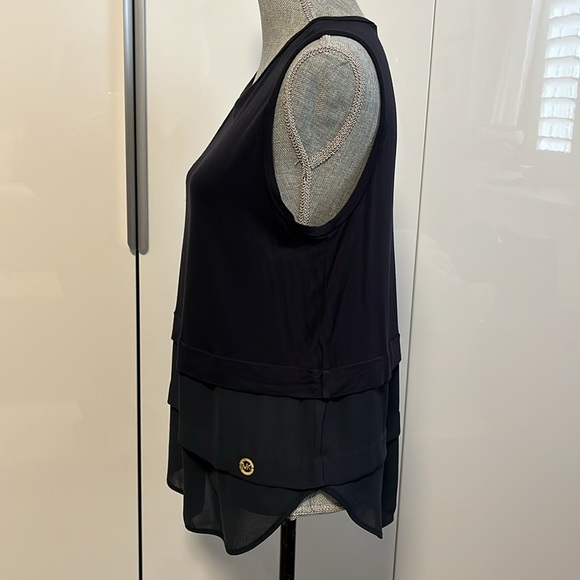 HOST PICK 💙 MICHAEL KORS NWOT Navy Sleeveless Layered Blouse Tank Top, Size M - Picture 4 of 10